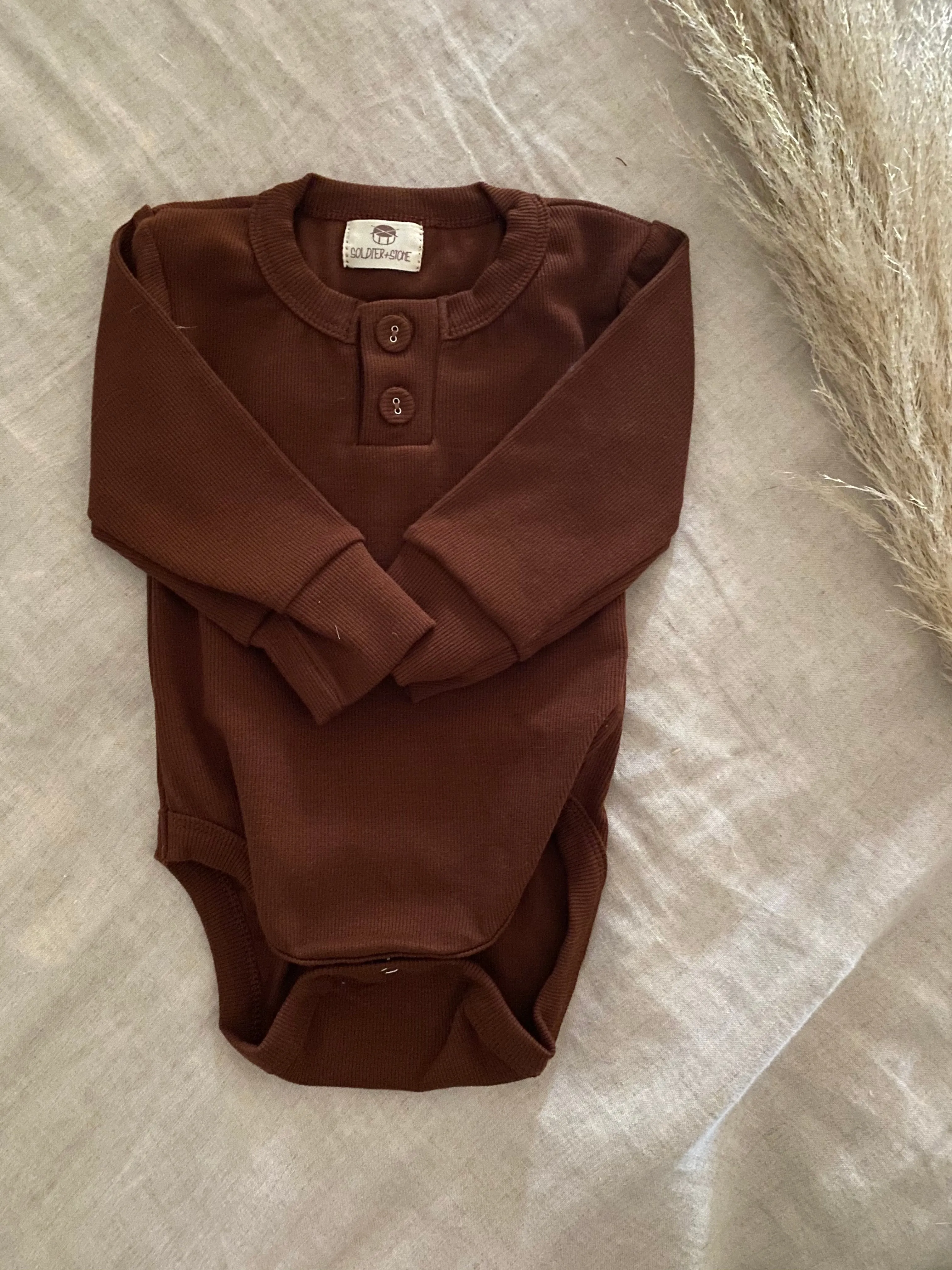 Billi Romper: Cocoa