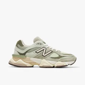 New Balance 9060 Olivine / Linen Green