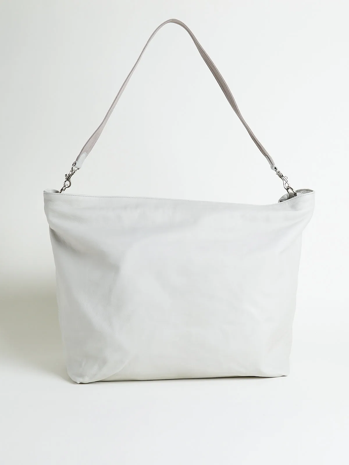 Zipper Laundry Shoulder Bag in Light Grey